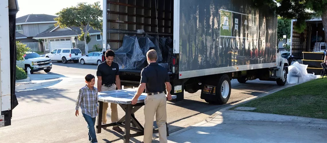 The Furniture Store of the Future + 5 Players Doing it Right